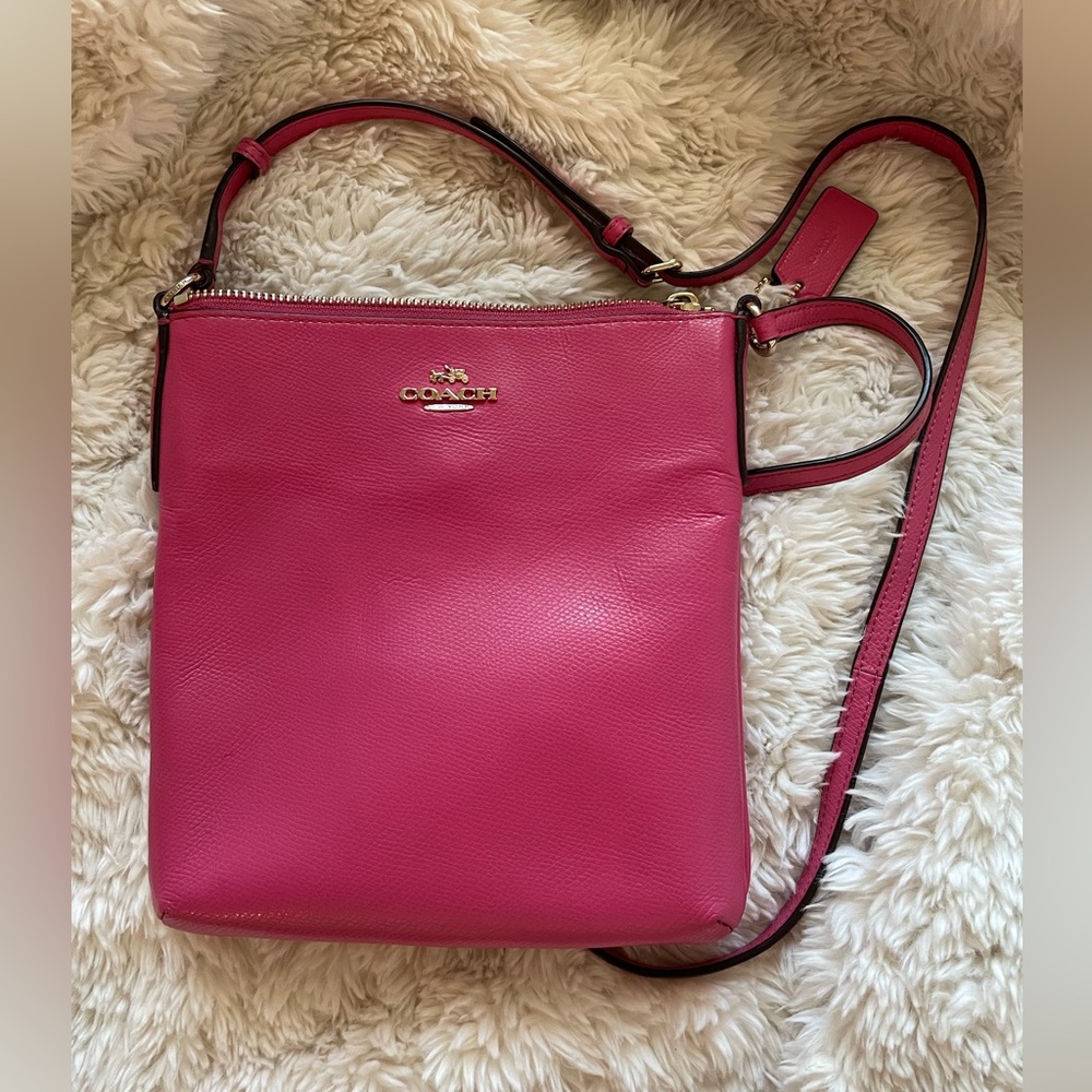 COACH pink crossbody messenger bag with matching card holder